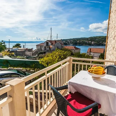 Sea View Apartment Sumartin Exterior photo