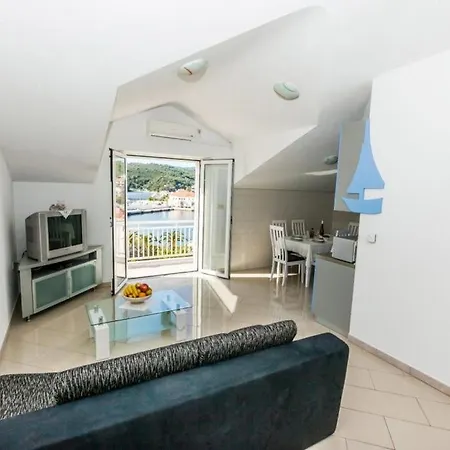 Sea View Apartment Sumartin Exterior photo