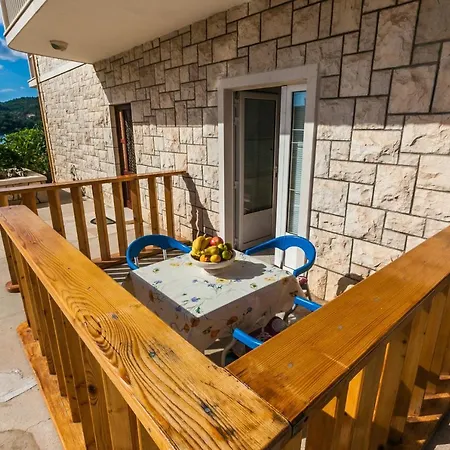 Sea View Apartment Sumartin Exterior photo