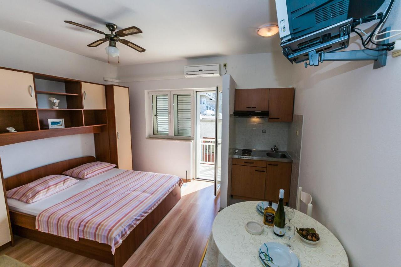 Sea View Apartment Sumartin