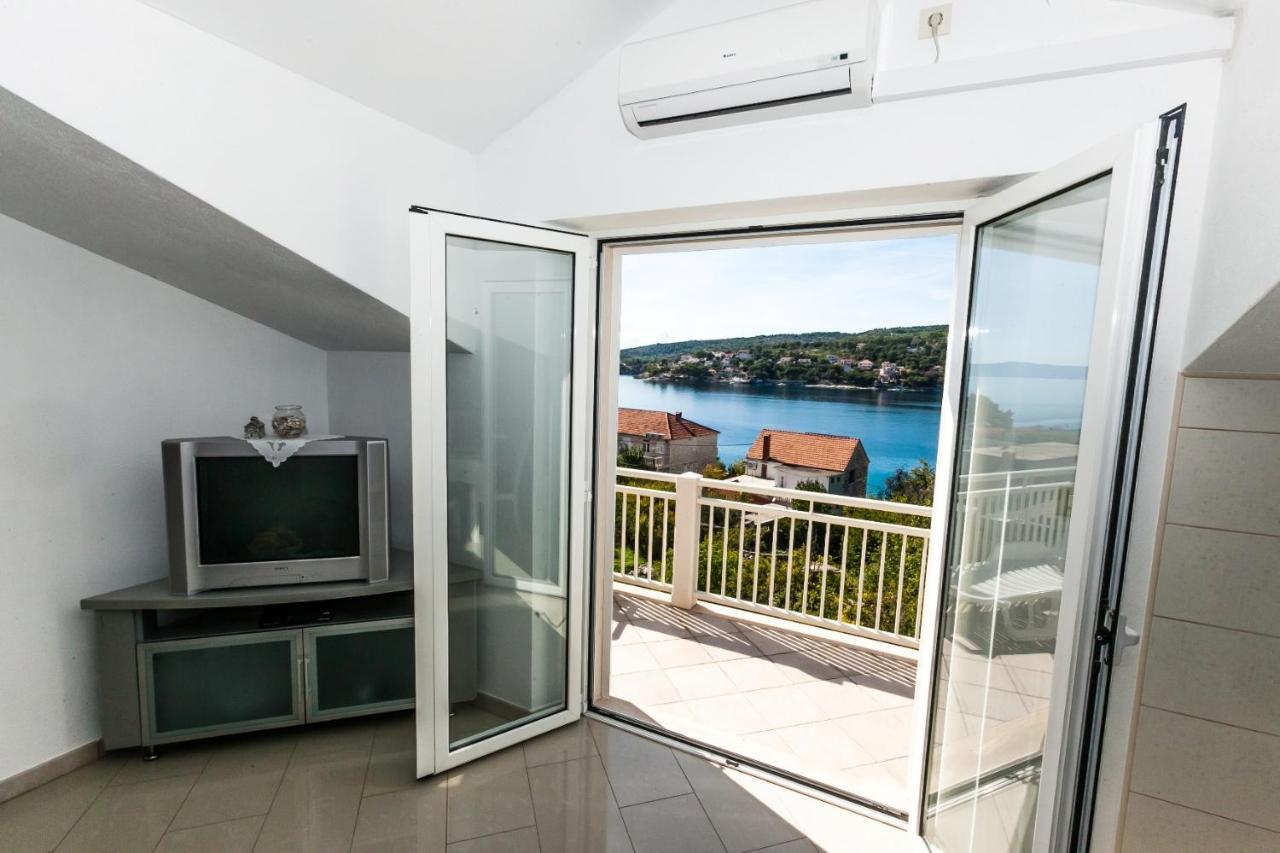 Sea View Apartment *