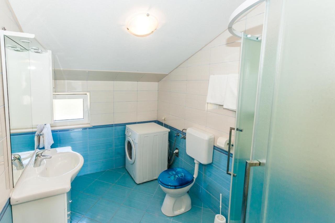 Sea View Apartment Sumartin